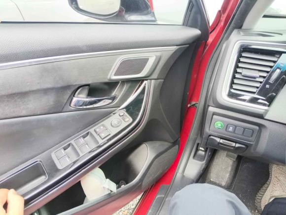 [广州·粤H] 二手本田思铂睿2015款 2.0L 尊贵版