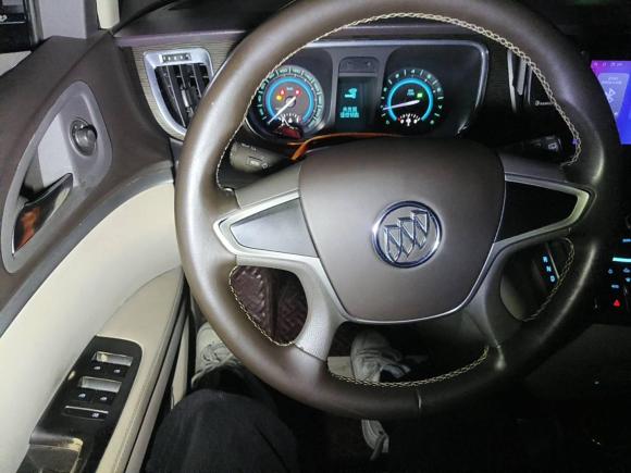 [成都·川A] 二手别克别克GL82011款 2.4L CT豪华商务舒适版