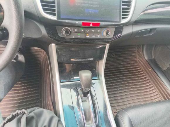 [西安·陕A] 二手本田雅阁2016款 2.0L 舒适版