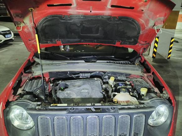 [苏州·苏E] 二手Jeep自由侠2018款 互联大屏版 180T 自动劲能版