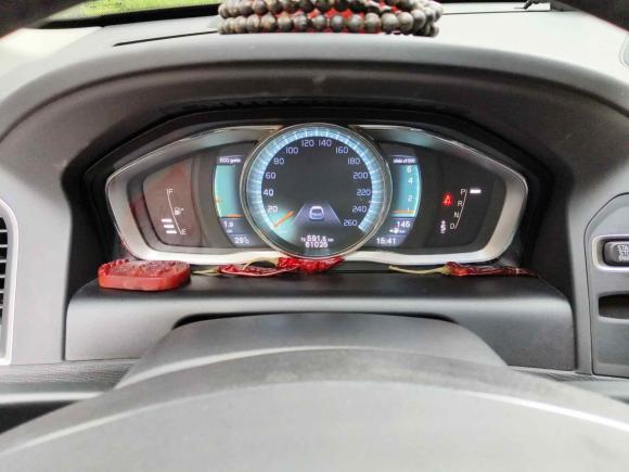 [上海·赣A] 二手沃尔沃沃尔沃XC602016款 T5 AWD 智驭版