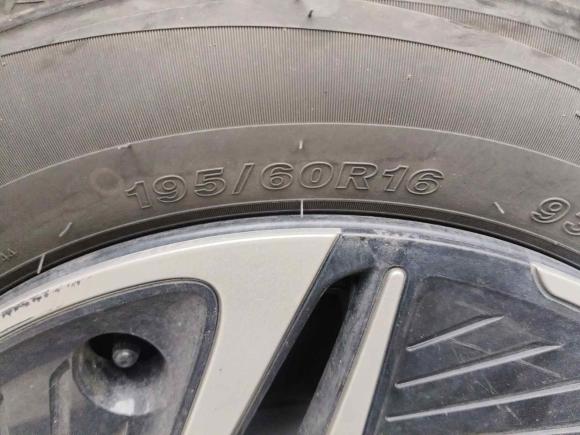 [成都·川A] 二手荣威荣威D62025款 450km 优享版