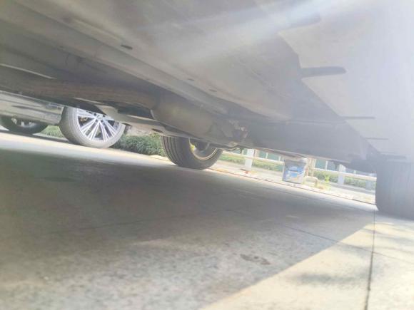 [苏州·苏E] 二手陆风陆风X72015款 2.0T 全景尊贵版