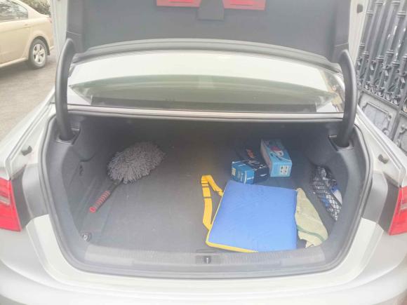 [南京·苏A] 二手奥迪奥迪A6L2012款 TFSI 标准型