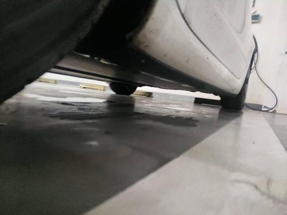 [上海·沪A] 二手特斯拉Model 32021款 标准续航后驱升级版 3D6