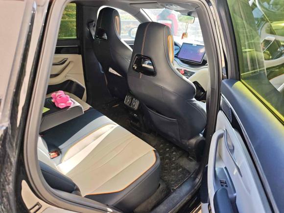 [上海·沪A] 二手比亚迪宋PLUS新能源2023款 冠军版 EV 520KM 尊贵型