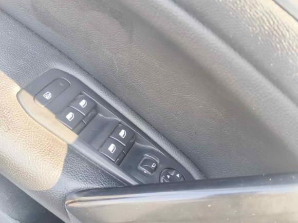 [武汉·鄂A] 二手标致标致4082015款 1.2T 自动豪华版