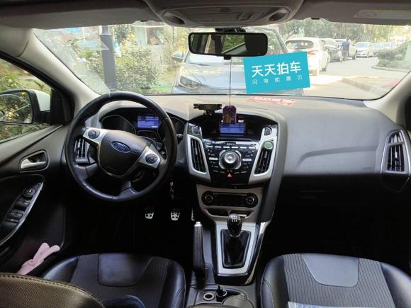 [杭州·浙A] 二手福特福克斯2012款 两厢 2.0L 手动豪华运动型