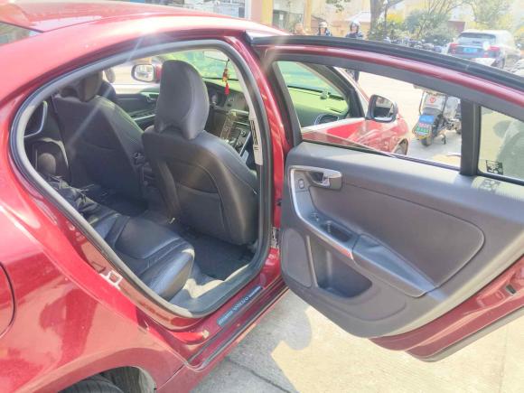 [上海·沪C] 二手沃尔沃沃尔沃S602014款 S60L 2.0T 智远版