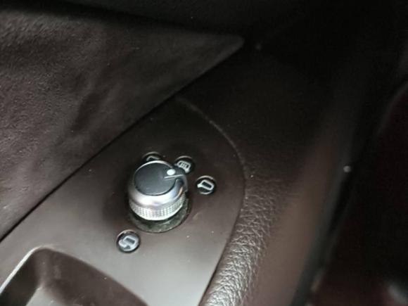 [上海·沪E] 二手奥迪奥迪Q72014款 35 TFSI 运动型