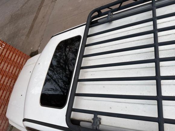 [义乌·黑M] 二手Jeep自由客2013款 2.4 炫黑运动版