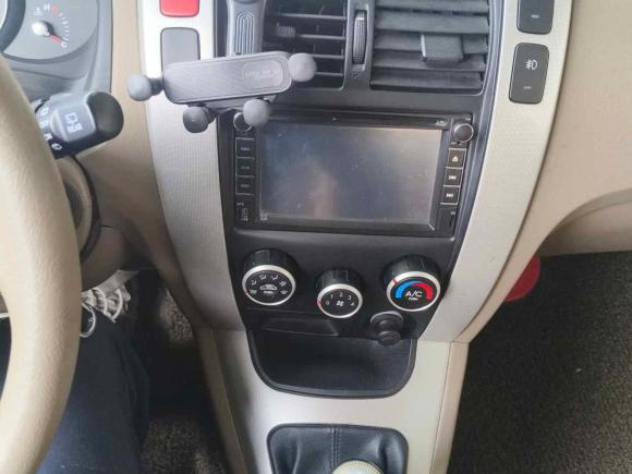 [成都·川B] 二手现代途胜2013款 2.0L 手动两驱时尚型