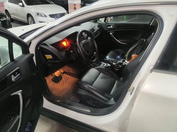 [南京·苏A] 二手雪铁龙雪铁龙C52013款 2.0L 自动尊享型