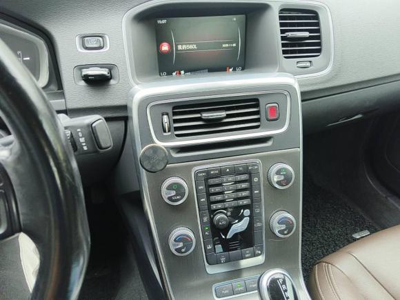 [上海·沪A] 二手沃尔沃沃尔沃S60插电式混动2015款 S60L E驱混动 T6智驭版