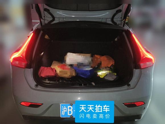 [上海·沪B] 二手沃尔沃沃尔沃V402018款 T3 智逸版