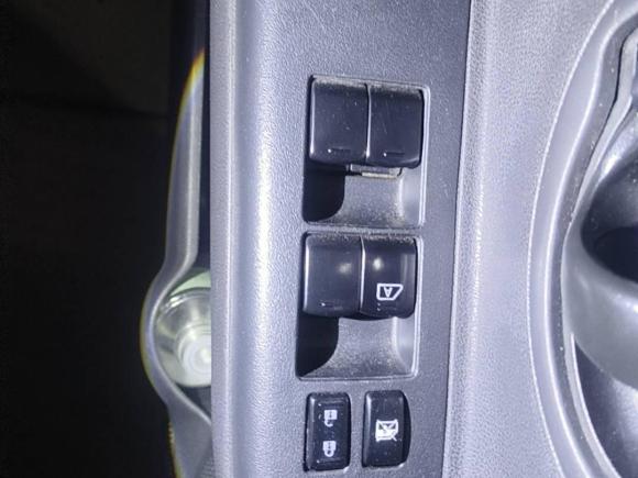 [苏州·鲁D] 二手日产玛驰2010款 1.5L 手动易型版