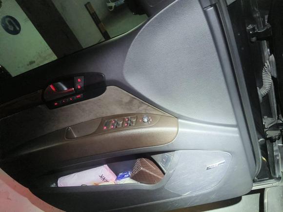 [上海·沪G] 二手奥迪奥迪Q72014款 35 TFSI 运动型