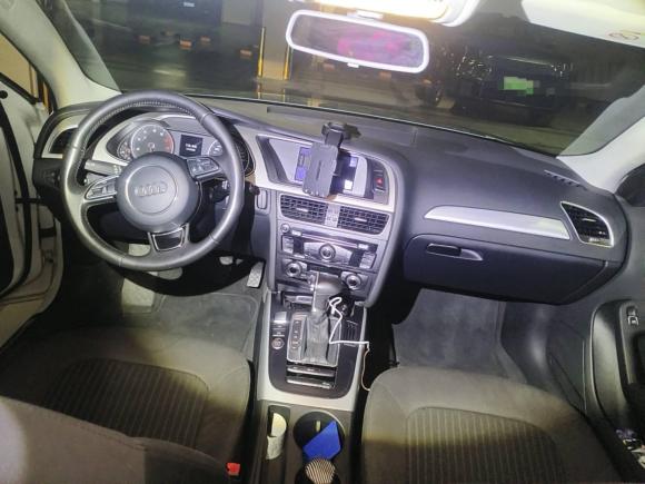 [武汉·鄂W] 二手奥迪奥迪A4L2015款 35 TFSI 自动标准型
