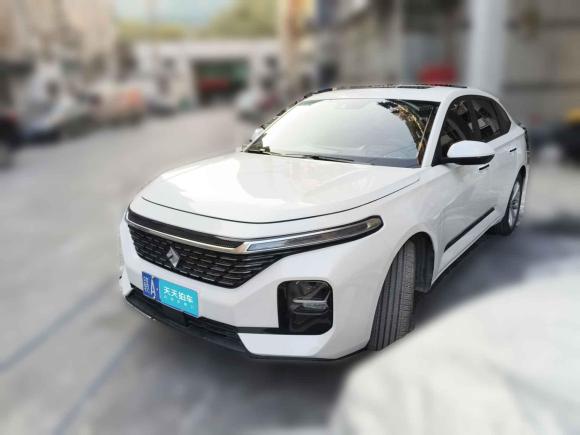 宝骏宝骏RC-52020款 1.5L 手动智耀豪华型「南昌二手车」「天天拍车」