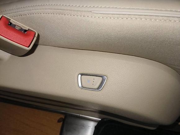 [武汉·鄂A] 二手别克别克GL82023款 陆上公务舱 尊贵型