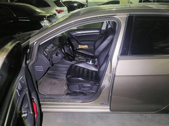 [济南·鲁A] 二手大众高尔夫2015款 1.4TSI 自动豪华型