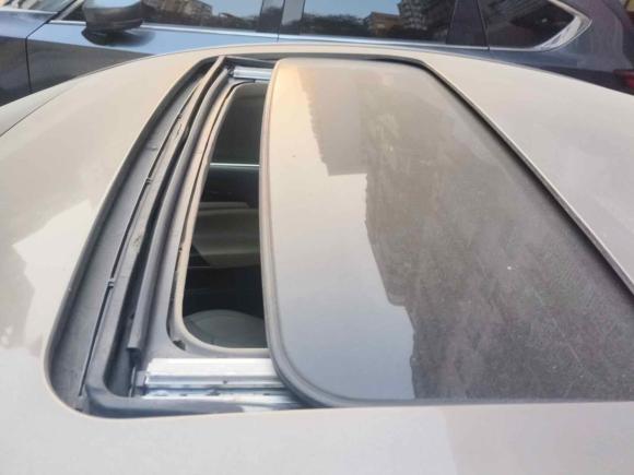 [深圳·粤B] 二手别克君威2014款 2.0L 精英时尚型