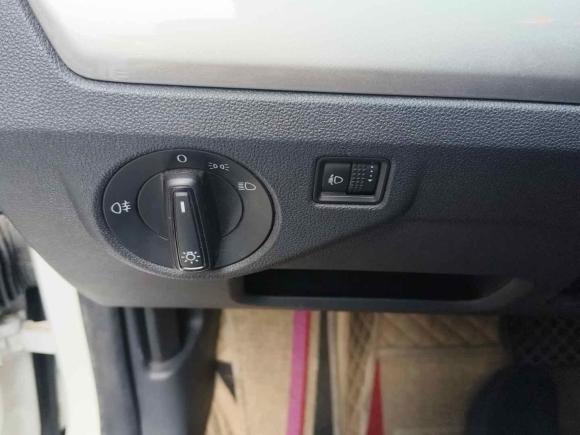 [武汉·鄂A] 二手大众朗逸2017款 1.6L 自动风尚版