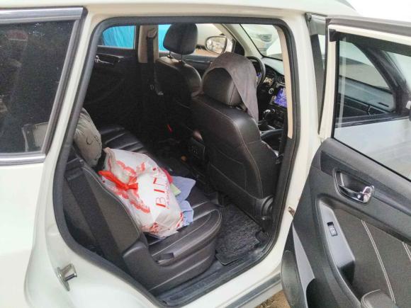 [广州·粤A] 二手东风风光风光5802016款 1.5T 手动豪华型