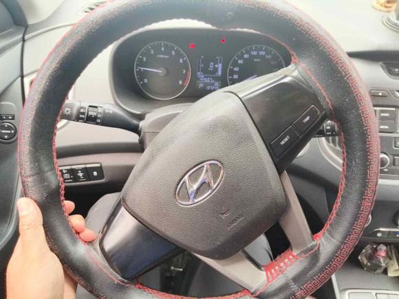 [西安·陕A] 二手现代北京现代ix252015款 1.6L 自动两驱智能型GLS
