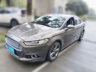 福特蒙迪欧2013款 2.0L GTDi240豪华运动型