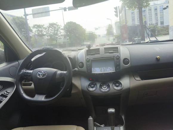 [成都·川A] 二手丰田RAV4荣放2011款 2.4L 自动四驱豪华版