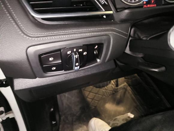 [成都·川G] 二手宝马宝马2系旅行车2015款 218i 运动设计套装