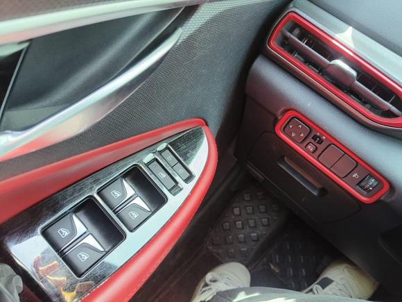 [上海·苏F] 二手长安长安UNI-T2020款 1.5T 尊贵型