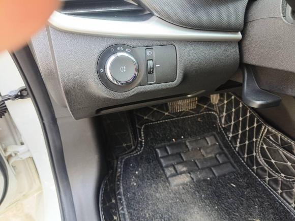 [武汉·鄂A] 二手雪佛兰科沃兹2018款 320 自动欣享天窗版