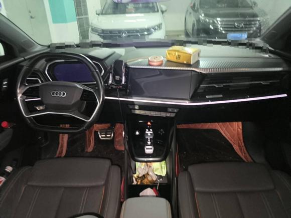 [上海·沪A] 二手奥迪奥迪Q4 e-tron2022款 50 e-tron quattro 创境版