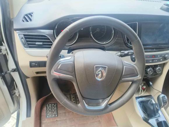 [佛山·粤S] 二手宝骏宝骏7302016款 1.5L 手动舒适型 7座 国V