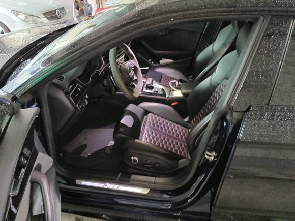 [佛山·粤A] 二手奥迪奥迪RS 52021款 RS 5 2.9T Sportback 暗金版