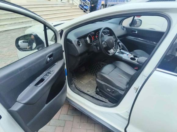 [南京·苏A] 二手标致标致30082016款 2.0L 自动潮流版