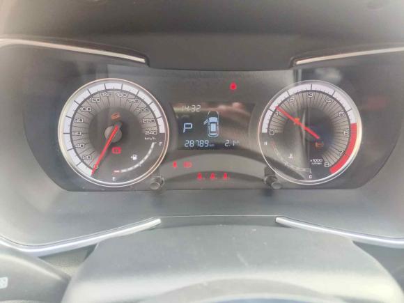 [济南·鲁A] 二手众泰众泰T5002018款 1.5T 自动尊享型