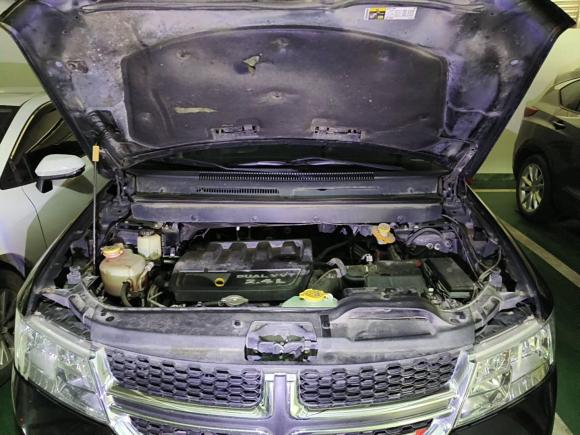 [武汉·鄂A] 二手道奇酷威2013款 2.4L 两驱尊尚版