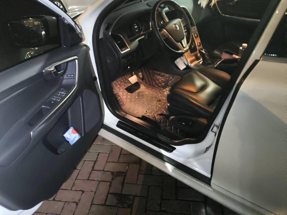 [南京·苏A] 二手沃尔沃沃尔沃XC602017款 T5 AWD 智进版