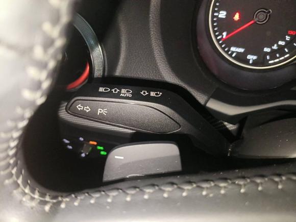 [广州·粤A] 二手奥迪奥迪Q2L2022款 35 TFSI 时尚动感型