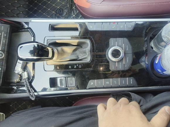 [杭州·浙A] 二手魏牌魏牌 VV72017款 2.0T 旗舰型