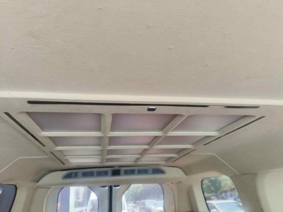 [杭州·浙A] 二手上汽大通MAXUS新途V702023款 2.0T 精英版 自动短轴低顶 5/6座