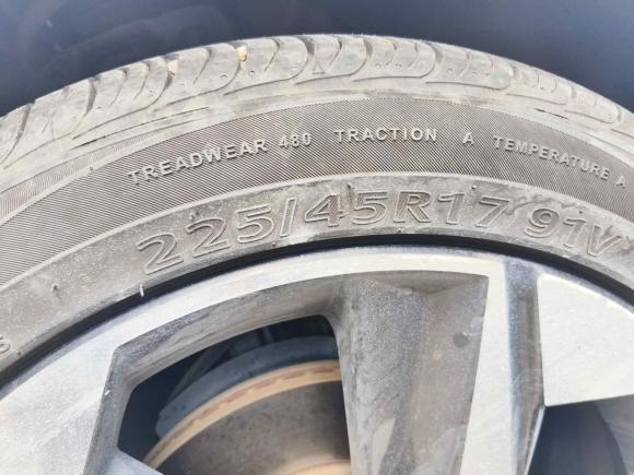 [深圳·苏E] 二手现代伊兰特2021款 1.5L CVT LUX尊贵版