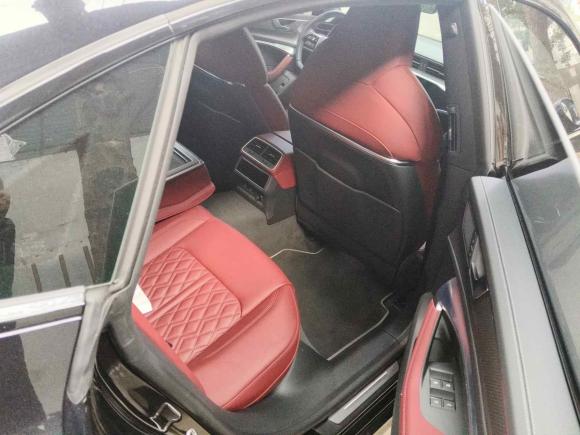 [上海·沪D] 二手奥迪奥迪A7L2024款 45 TFSI quattro 黑武士版