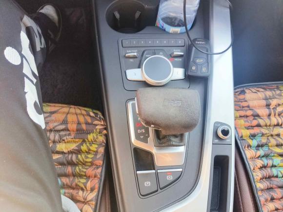 [南通·苏F] 二手奥迪奥迪A4L2018款 30周年年型 40 TFSI 时尚型