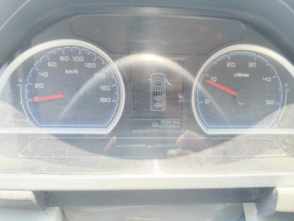 [合肥·豫A] 二手依维柯依维柯褒迪2017款 2.5T尊享A37客车高顶6-7座47Z5