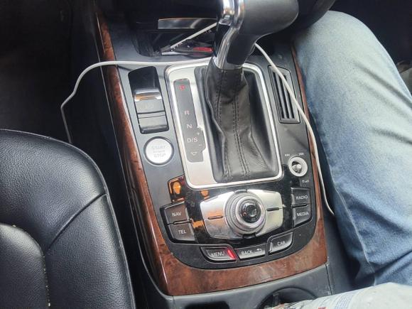 [上海·沪B] 二手奥迪奥迪A4L2013款 35 TFSI 自动技术型