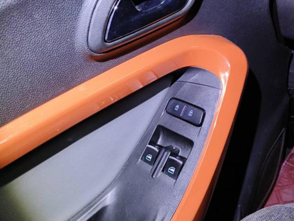 [上海·沪A] 二手奇瑞新能源小蚂蚁2019款 4座智享版 35kWh